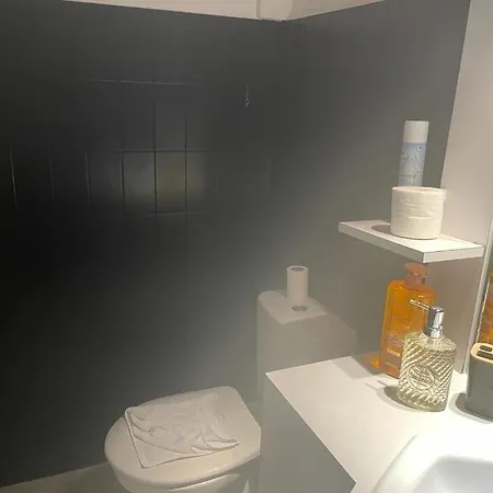 Practical 1-br Next To Le Bon Marche * باريس