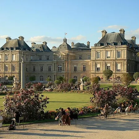 아파트 Practical 1-br Next To Le Bon Marche 파리