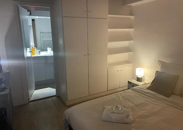 Practical 1-br Next To Le Bon Marche